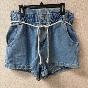 Pacsun Women Size Large‎ Paperbag Elastic Waist Mom Jean Shorts Cuffed Rope Belt